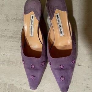 Manolo Blahnik Lavender Suede Mules, Size 27, Kitten Heel